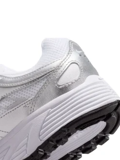 Argent/blanc - Baskets Nike Youth P6000