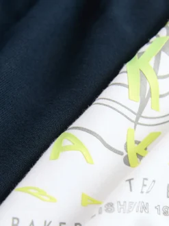 Baker by Ted Baker ensemble t-shirt et short cargo à motif graphique