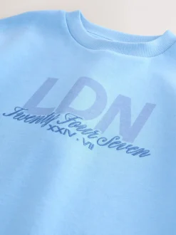 Bleu clair - T-shirt graphique Imprimé Heavyweight Manchester Courts (3-16ans)