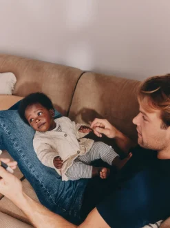 Club du lait naturel brodé - Cardigan Bébé