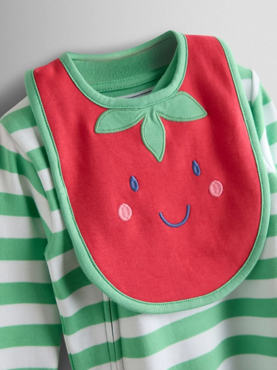 Dors-bien JoJo Maman Bébé zippé en coton appliqué Ensemble bonnet et bavoir