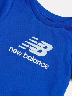 Ensemble New Balance T-shirt athlétique et shorts en nylon