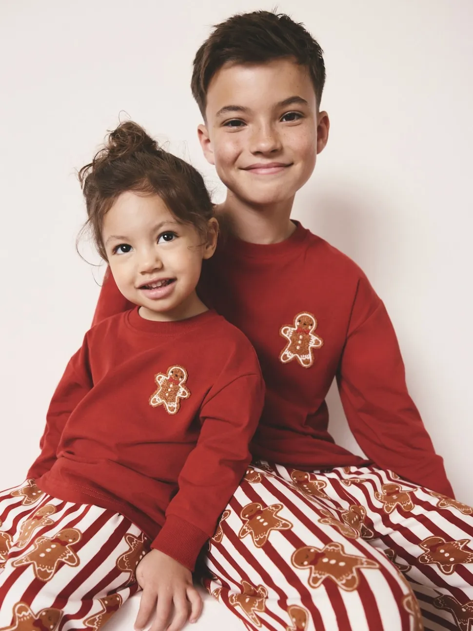 Homme de pain d’épices rouge - Pyjama de Noël confortable à manches longues assorti (9mois16ans)