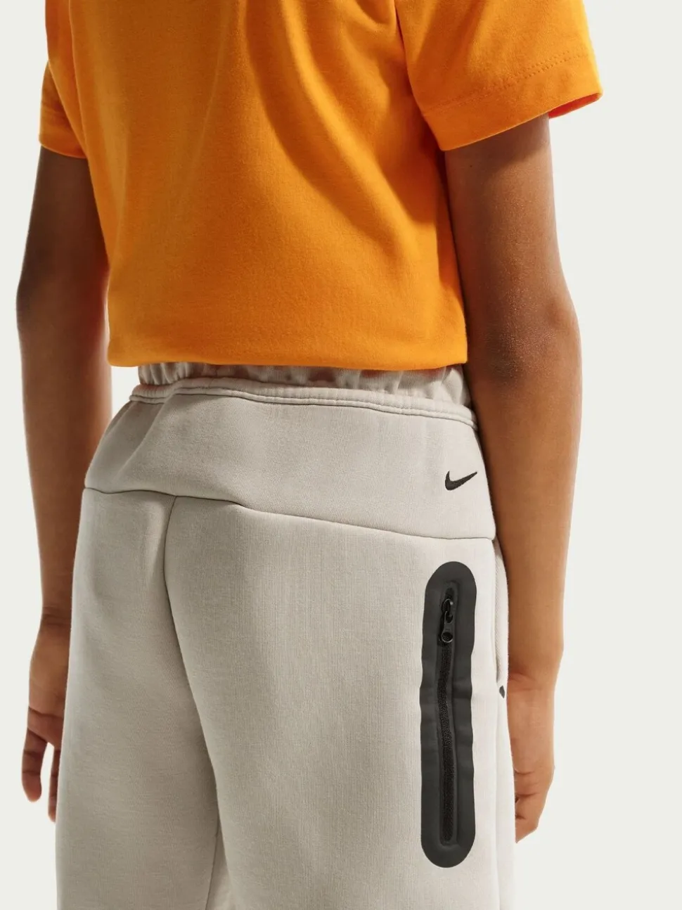neutre - Short Nike Tech en molleton