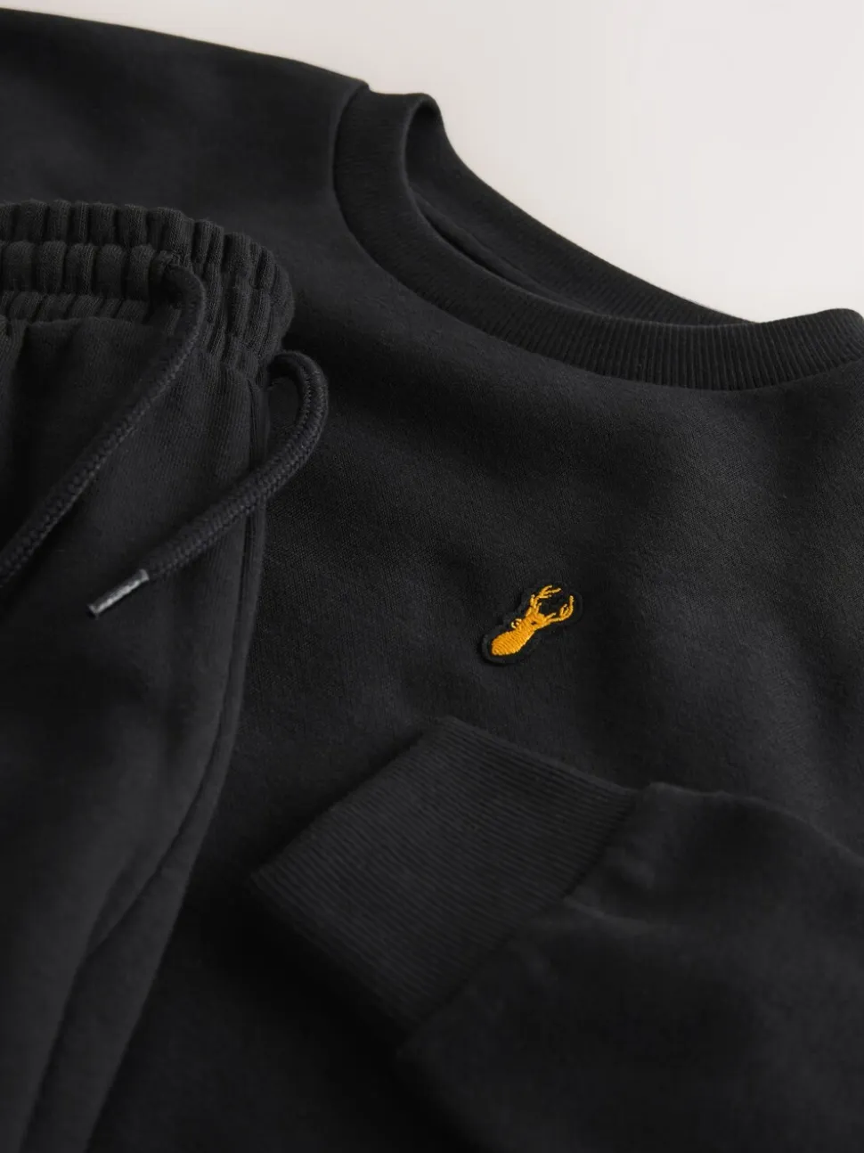 Noir - Ensemble cerf à col ras du cou