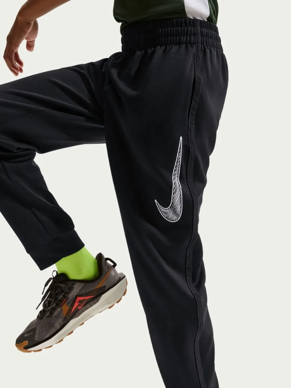 Noir - Pantalon de jogging Nike en maille multicolore