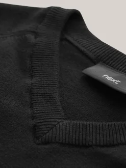 Noir. - Pull scolaire tricoté à col en V (3-16ans)