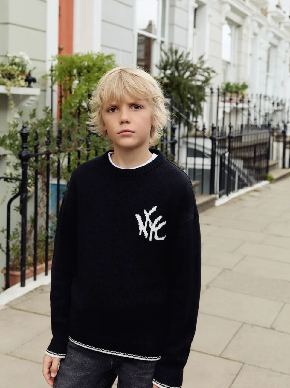 Noir NYC - Tireur de col rond tricoté (3-16yrs)