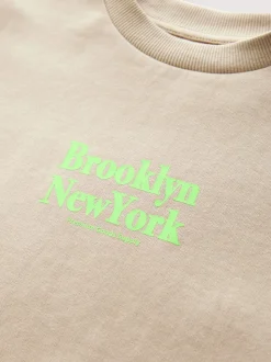 Pierre Brooklyn - T-shirt graphique Imprimé Heavyweight Manchester Courts (3-16ans)