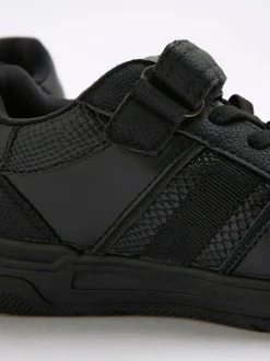 River Island Baskets tête de lion en similicuir