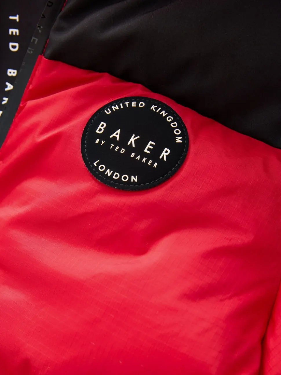 Rouge/Noir - Vestes matelassées Baker By Ted Baker imperméables color-block